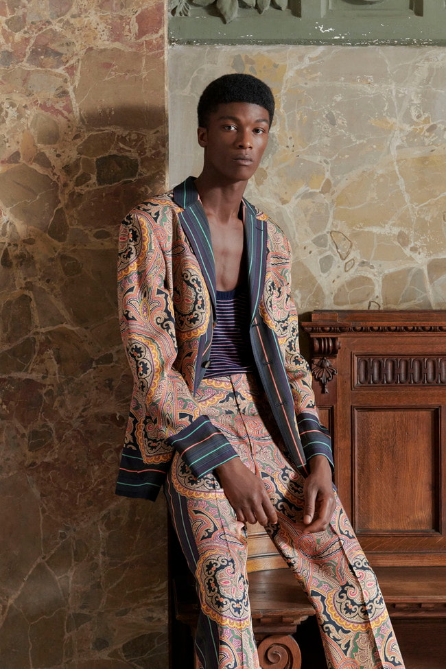 Un look Etro men summer 2025 (courtesy Etro)