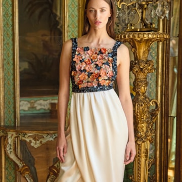 Petali di luce, veli d’eleganza: la couture parla italiano a Parigi 04