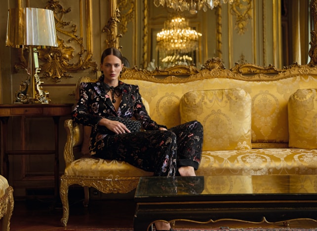 Petali di luce, veli d’eleganza: la couture parla italiano a Parigi 08