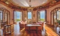 Nobilt&agrave; e passioni vista lago 