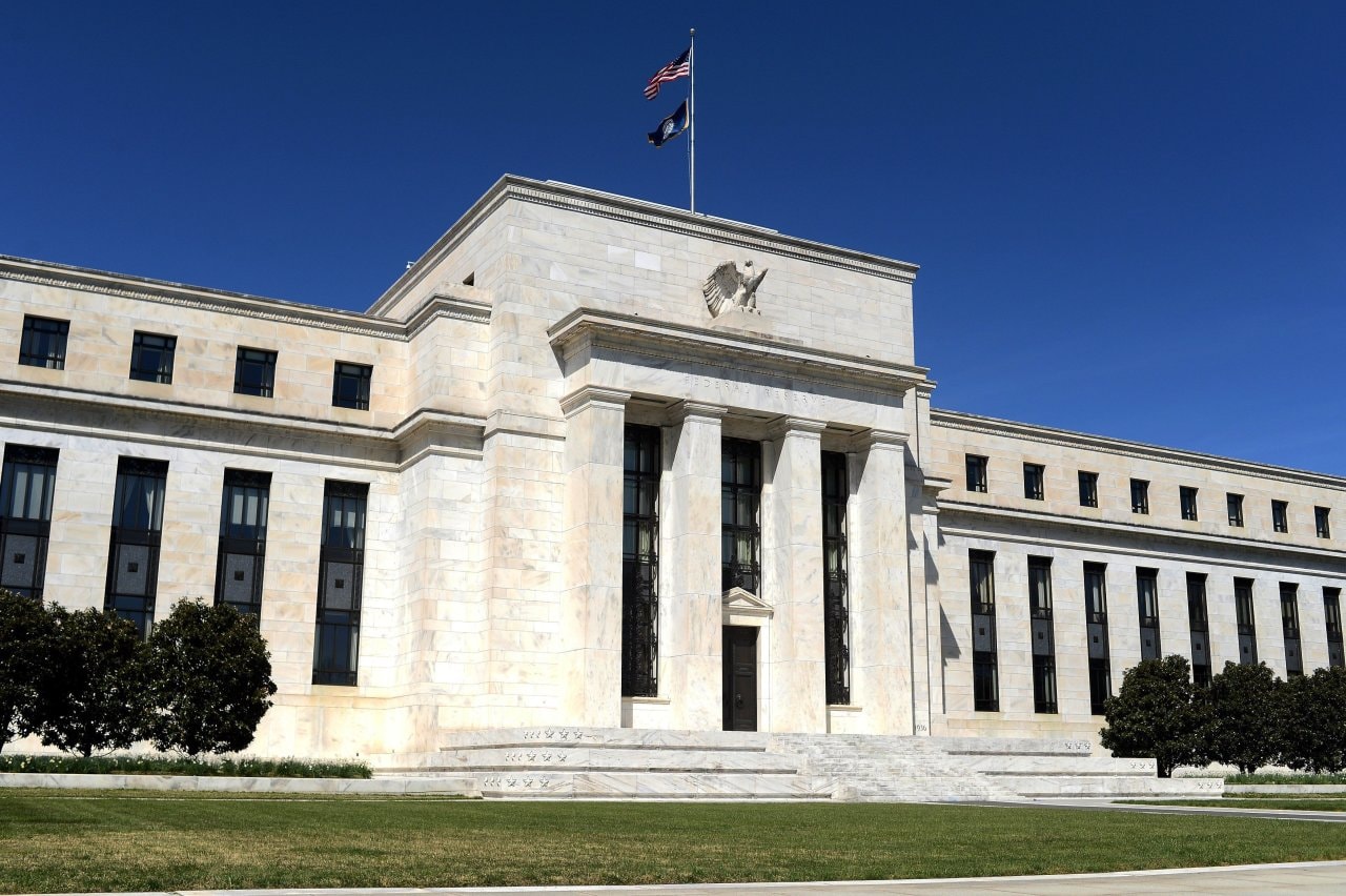 In Usa la Fed si muove in un senso, l’inflazione nell’altro