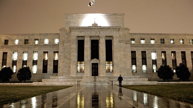 Fed: Mester, rialzo graduale dei tassi strategia migliore per l'economia