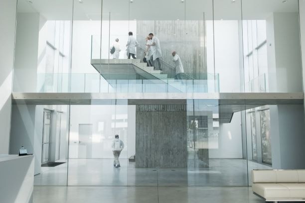 La hall di ingresso dello Stabilimento Prada di Scandicci (foto di Francesco Lastrucci per  The Wall Street Journal) 