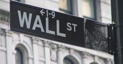 Wall Street apre positiva, attesa per Biden. Milano prosegue sopra la parità ma spread sale