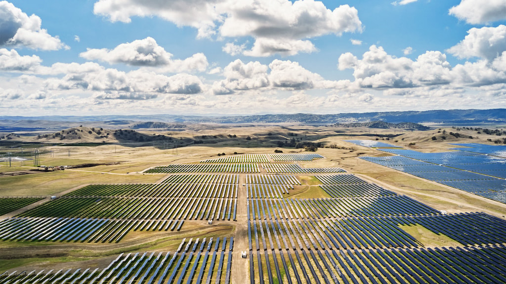 Apple accelera sull'energia rinnovabile