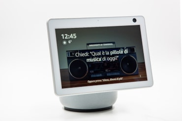 Alexa si fa un giro con Echo Show 10 - La prova