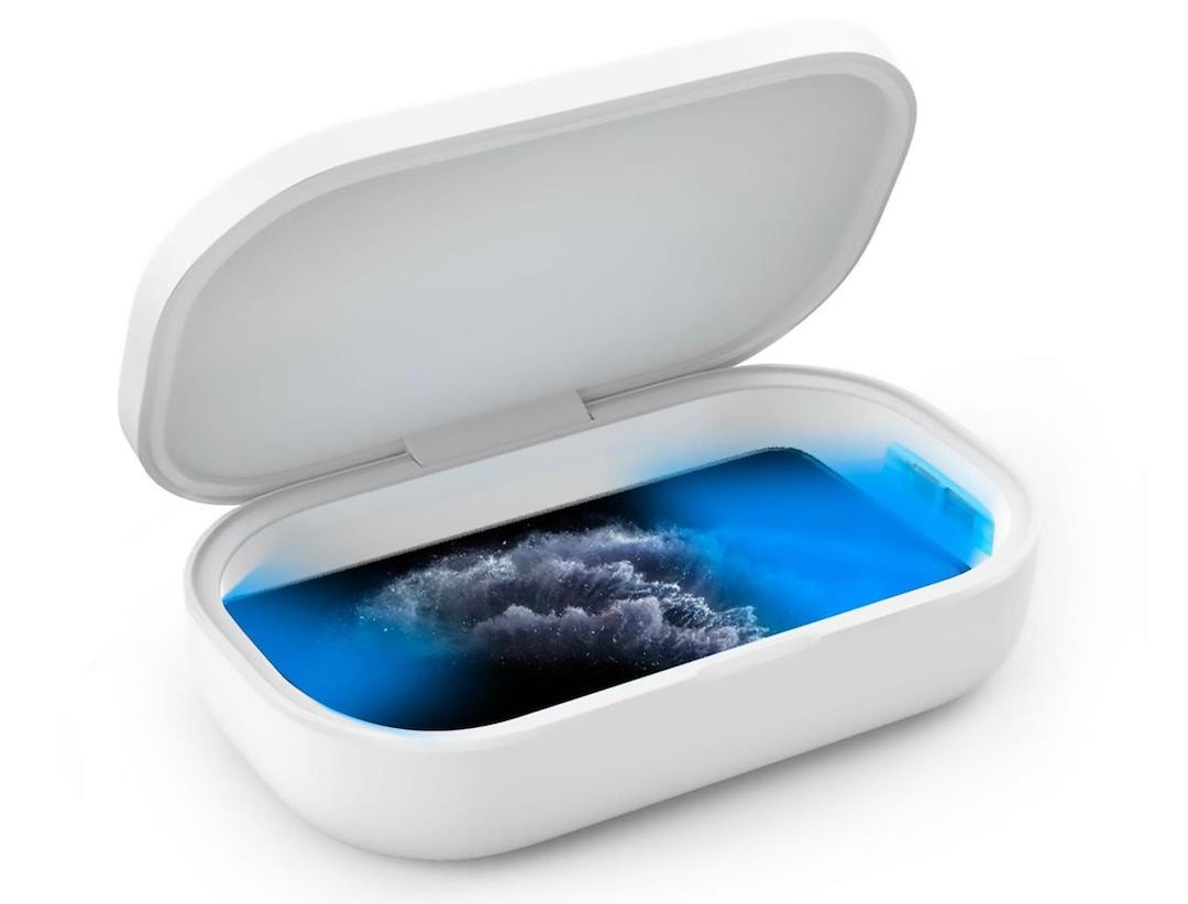 Smartphone e accessori disinfettati con ProSterilizer2
