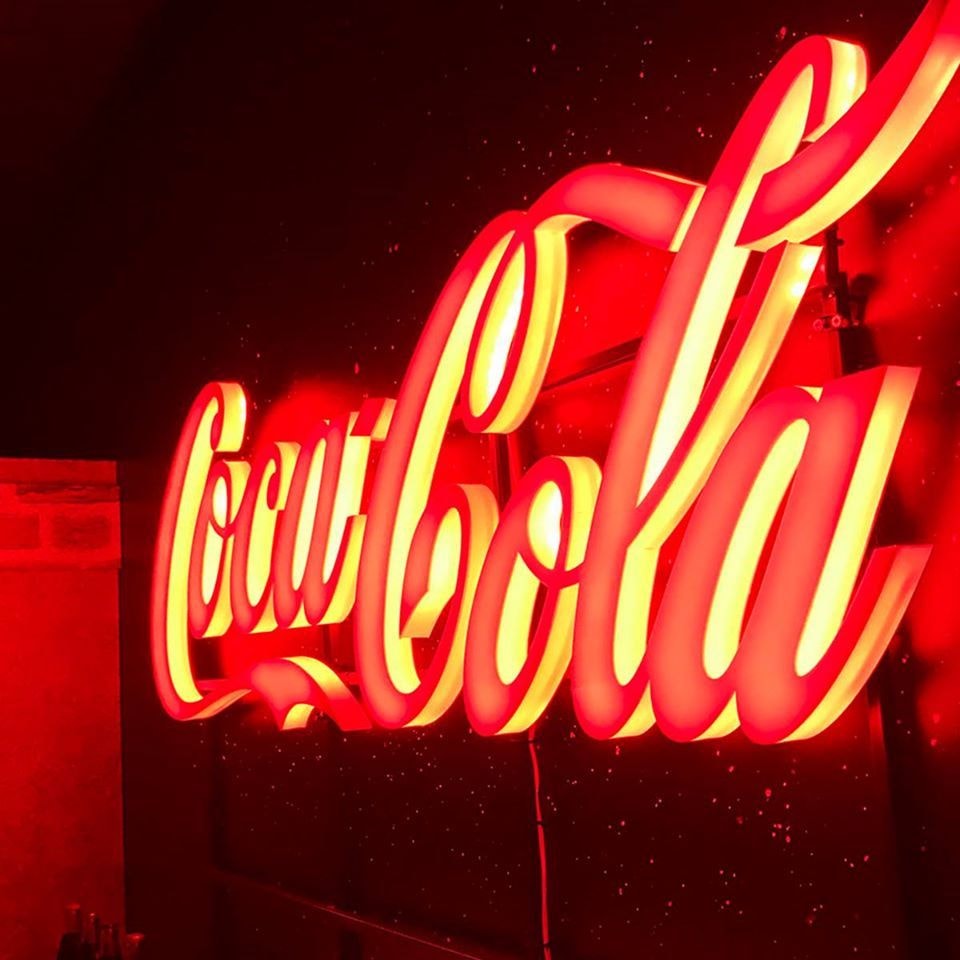 Quanta CO2 produce un litro di Coca Cola?
