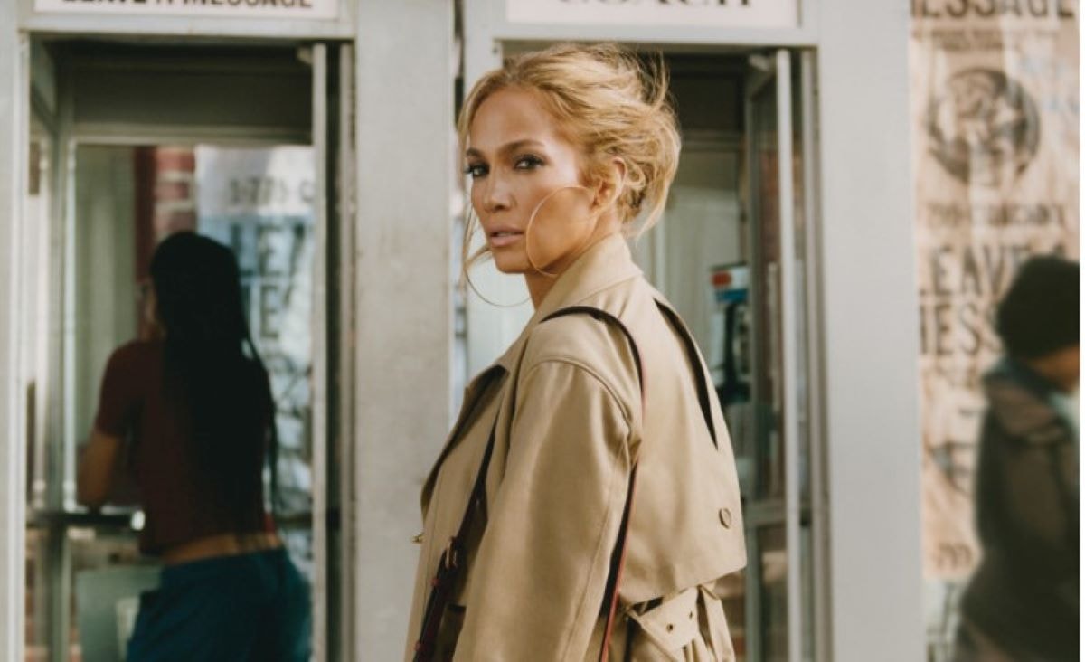 Jennifer Lopez in una campagna Coach (ph. Official website) 