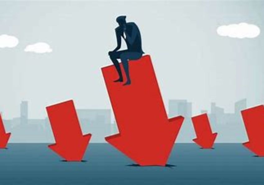 La curva dei rendimenti si inverte: lo spettro della recessione raggela gli investitori