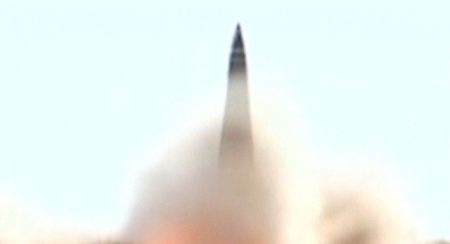Di fronte a Russia e Cina, agli Usa 1550 testate nucleari non bastano più