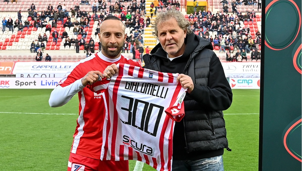 Footballer Stefano Giacomelli and president Renzo Rosso (courtesy Diesel)