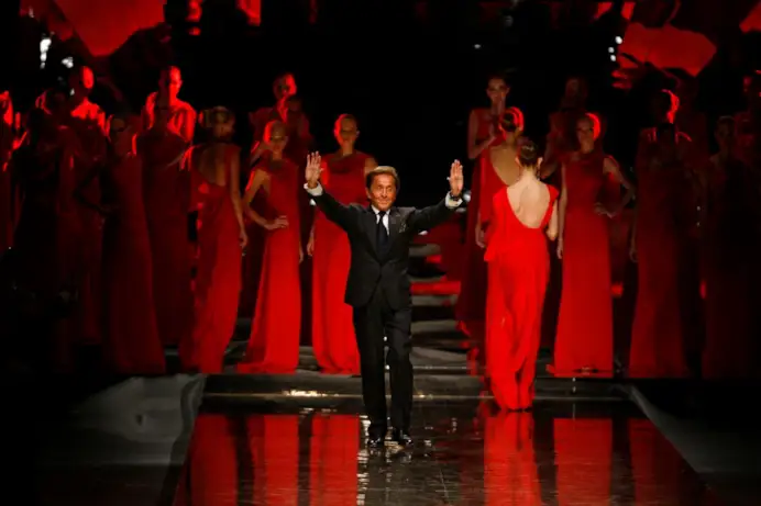 Valentino Garavani at the end of Valentino SS 2008 fashion show