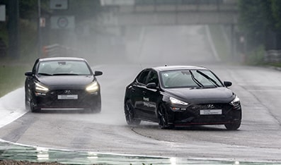 Guida in pista e hospitality, la Driving Experience di Hyundai fa tappa a Monza