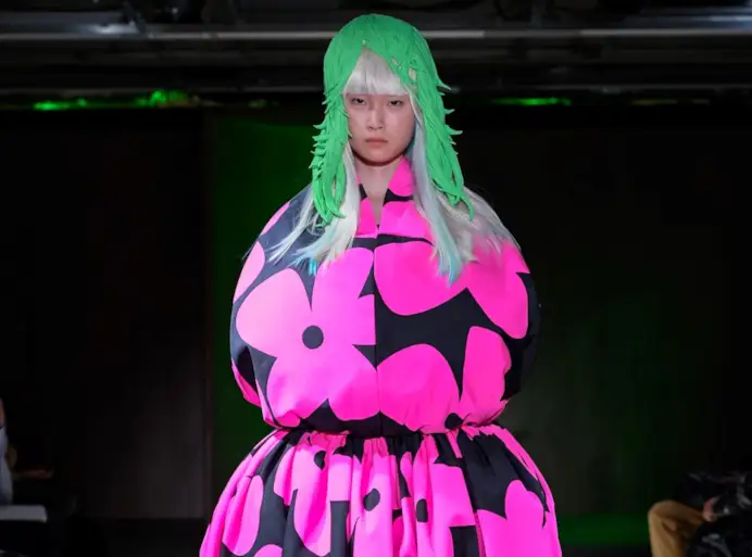 A Comme des garçons' spring-summer 2022 look (courtesy Comme des garçons)
