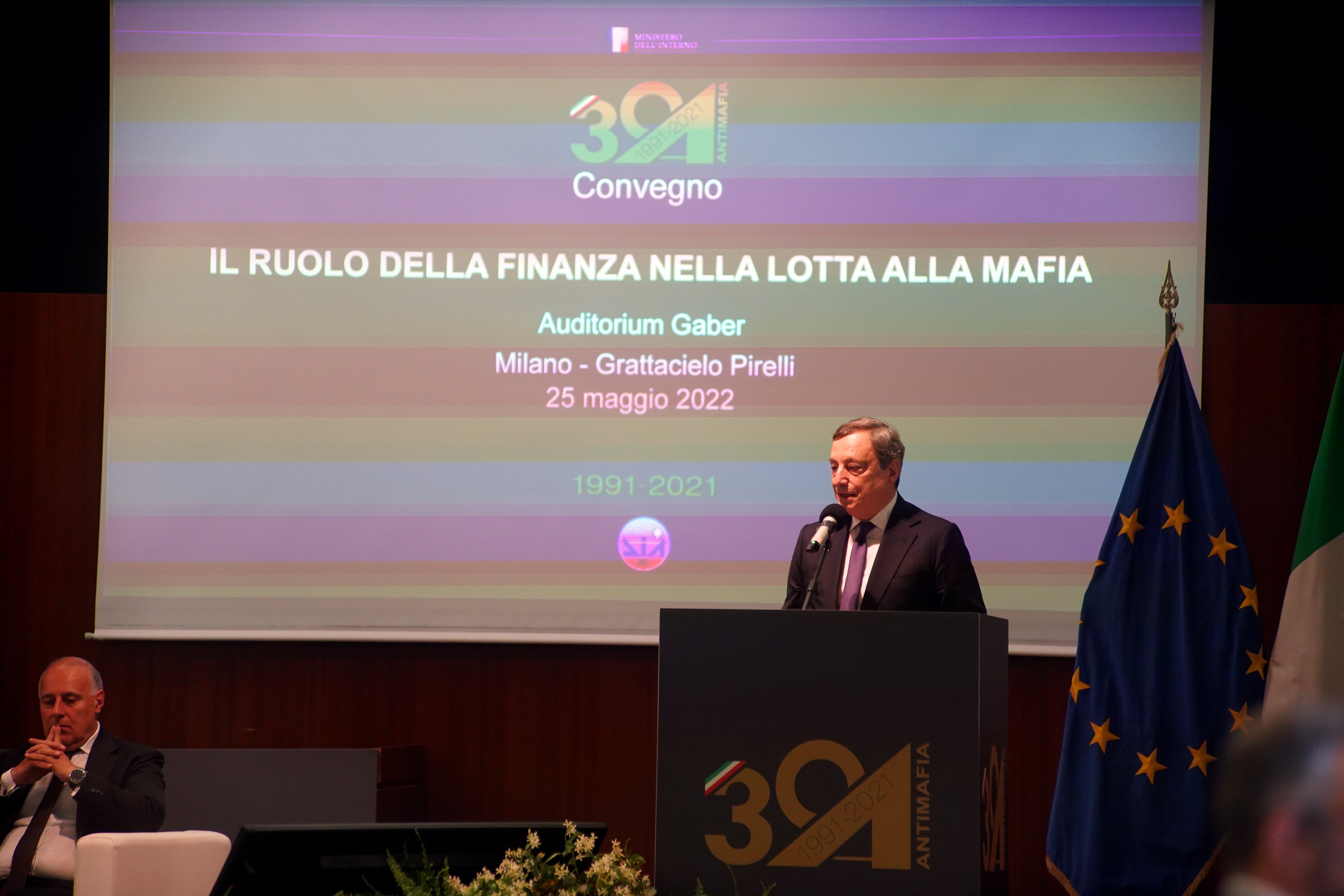 Pnrr, Draghi lancia l'allarme: «Proteggiamo i fondi dalle infiltrazioni mafiose»