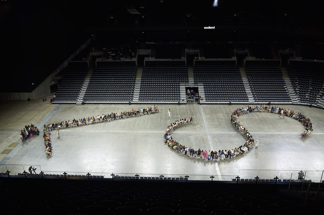 Il set up della sfilata s-s 2022 di Soulland (courtesy Soulland/Mishael Phillip)
