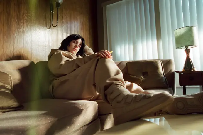 Billie Eilish in the Nike air force 1 Billie campaign (ph official website)
