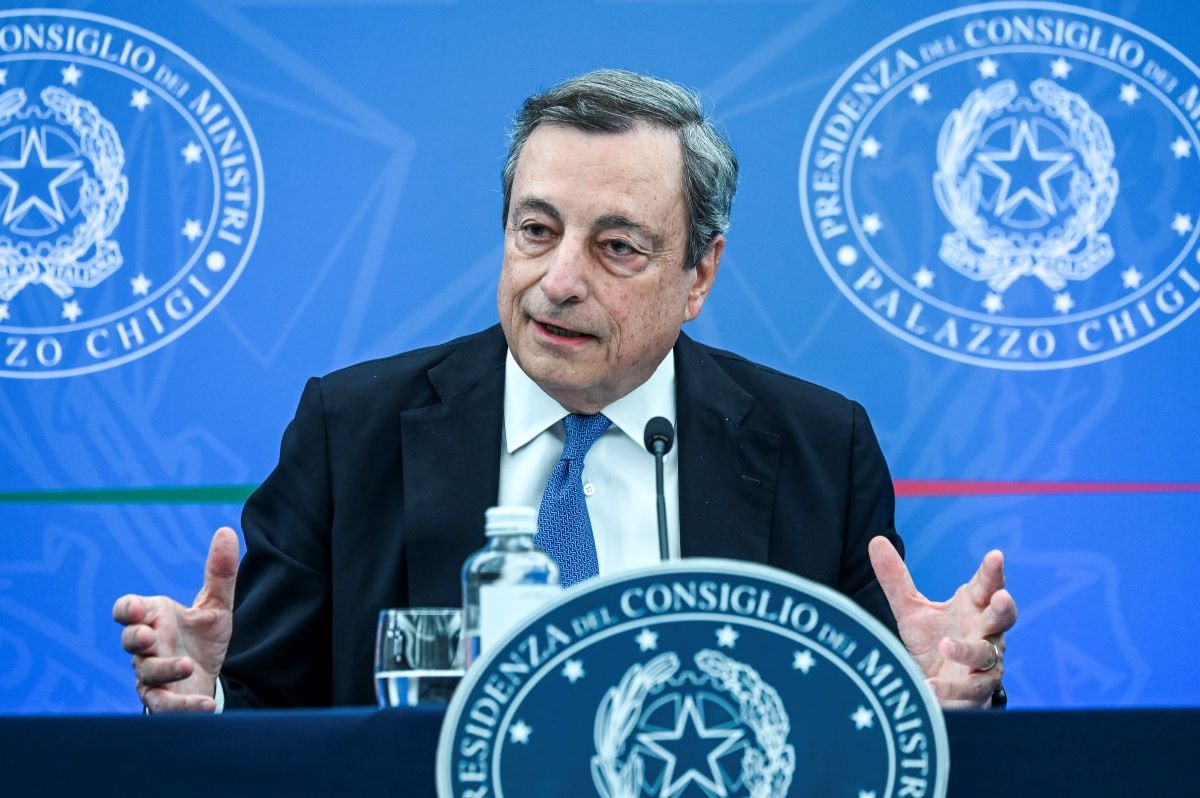 Draghi al Colle. Ftse Mib -2% con le banche ko e spread a 230 punti
