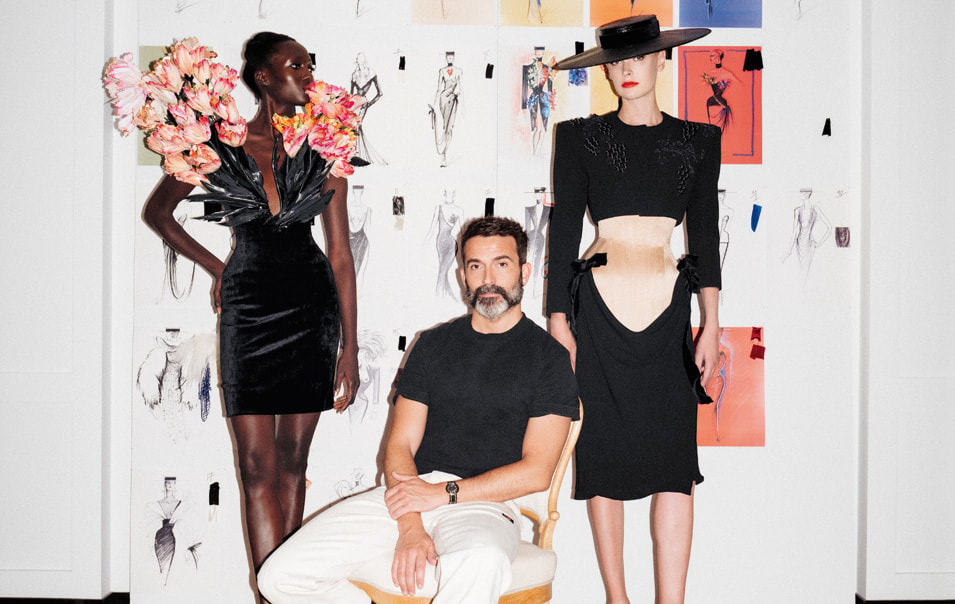 Daniel Roseberry among models wearing Schiaparelli fall-winter 2022 haute couture (ph Virgile Guinard)