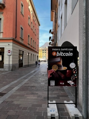Lo spettacolo dei droniNick SzaboAdam BackCaffè Bitcoin a Lugano