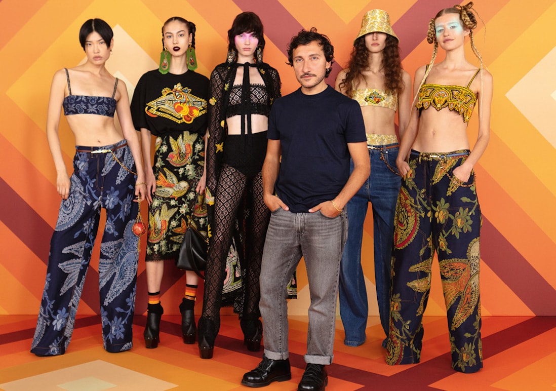 Marco De Vincenzo among model in Etro spring-summer 2023 looks (ph Daniele La Malfa)