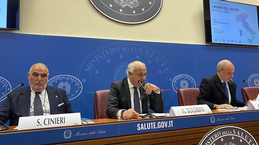Nel 2022 in Italia 390.700 nuovi casi di tumore, +14.100 in 2 anni