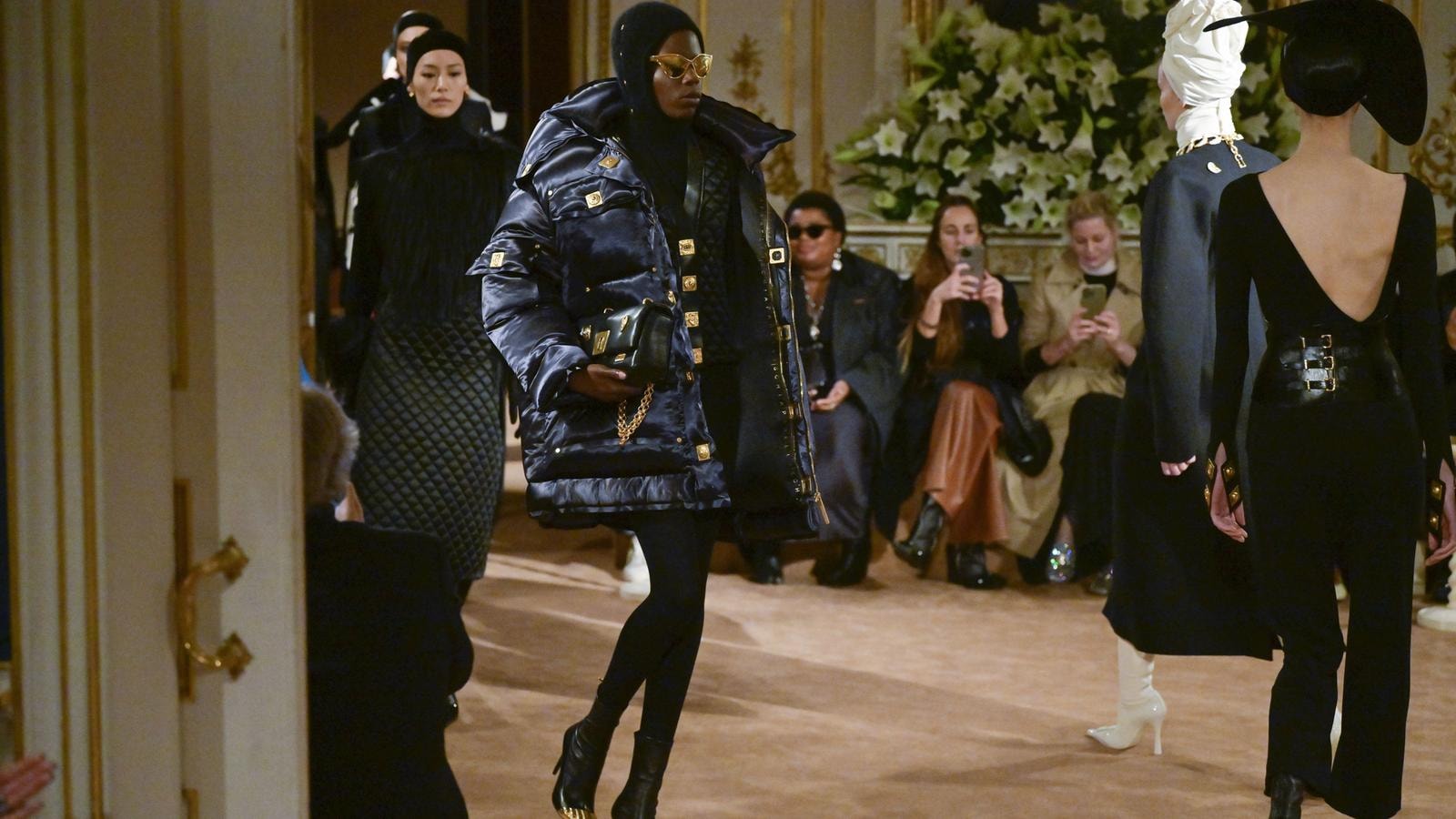 A moment from Schiaparelli fall-winter 2023/24
