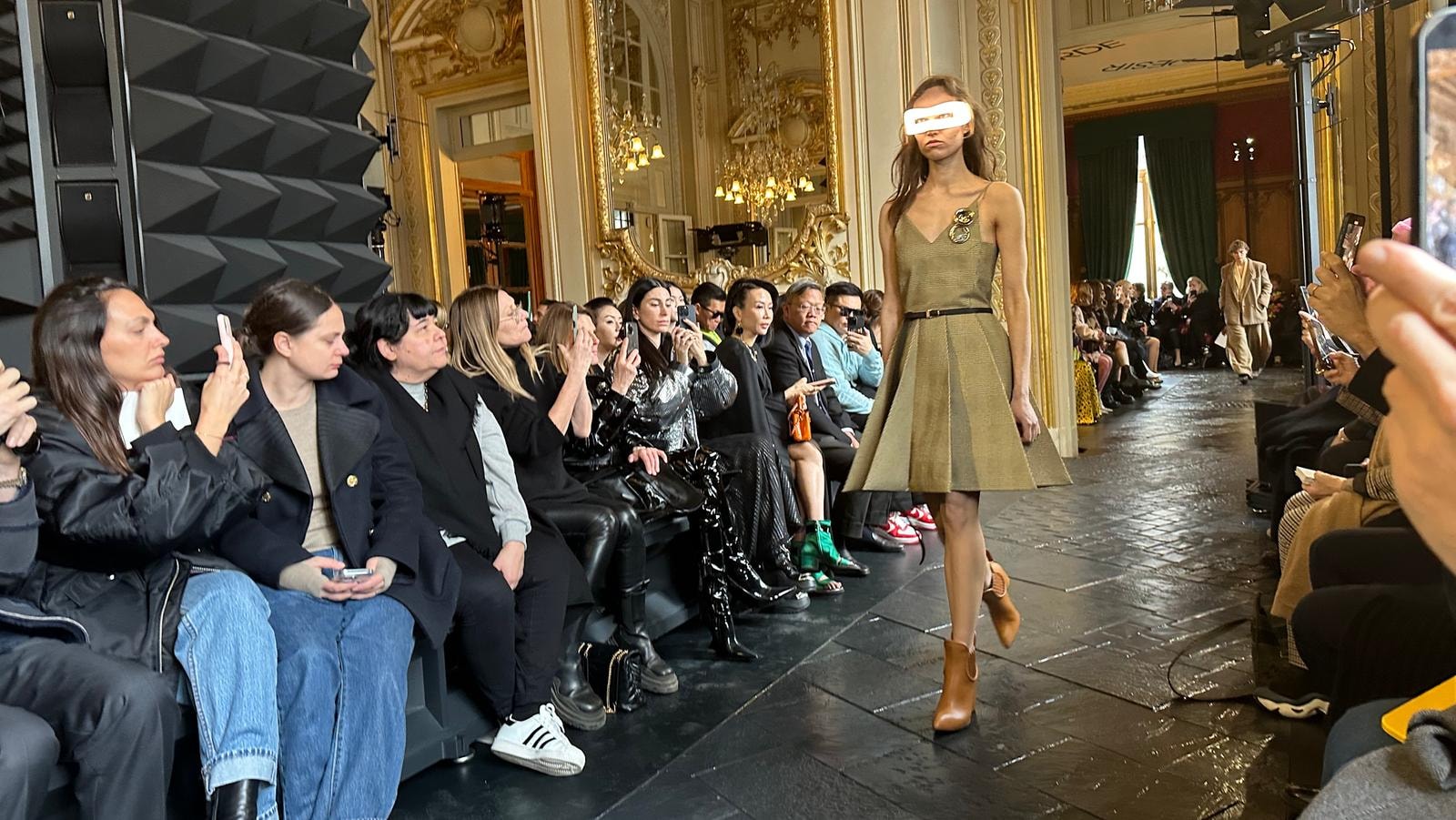 A moment from Louis Vuitton fall-winter 2023/24 (photo by Stefano Roncato)