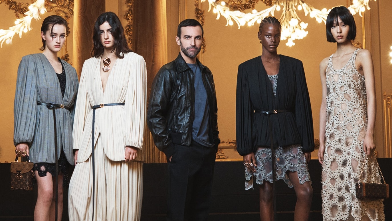Nicolas Ghesquière among models in Louis Vuitton fall-winter 2023/24 (courtesy Louis Vuitton, ph Ethan James Green)