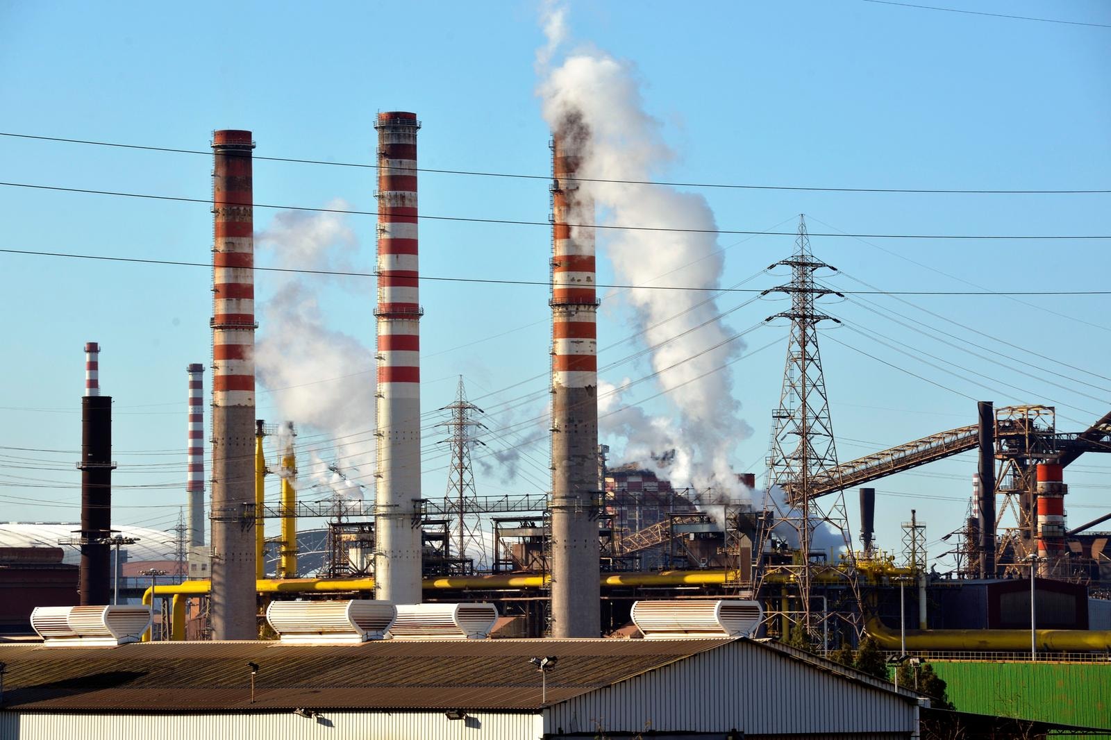 EX ILVA, GLI IMPIANTI DELL'ACCIAIERIA