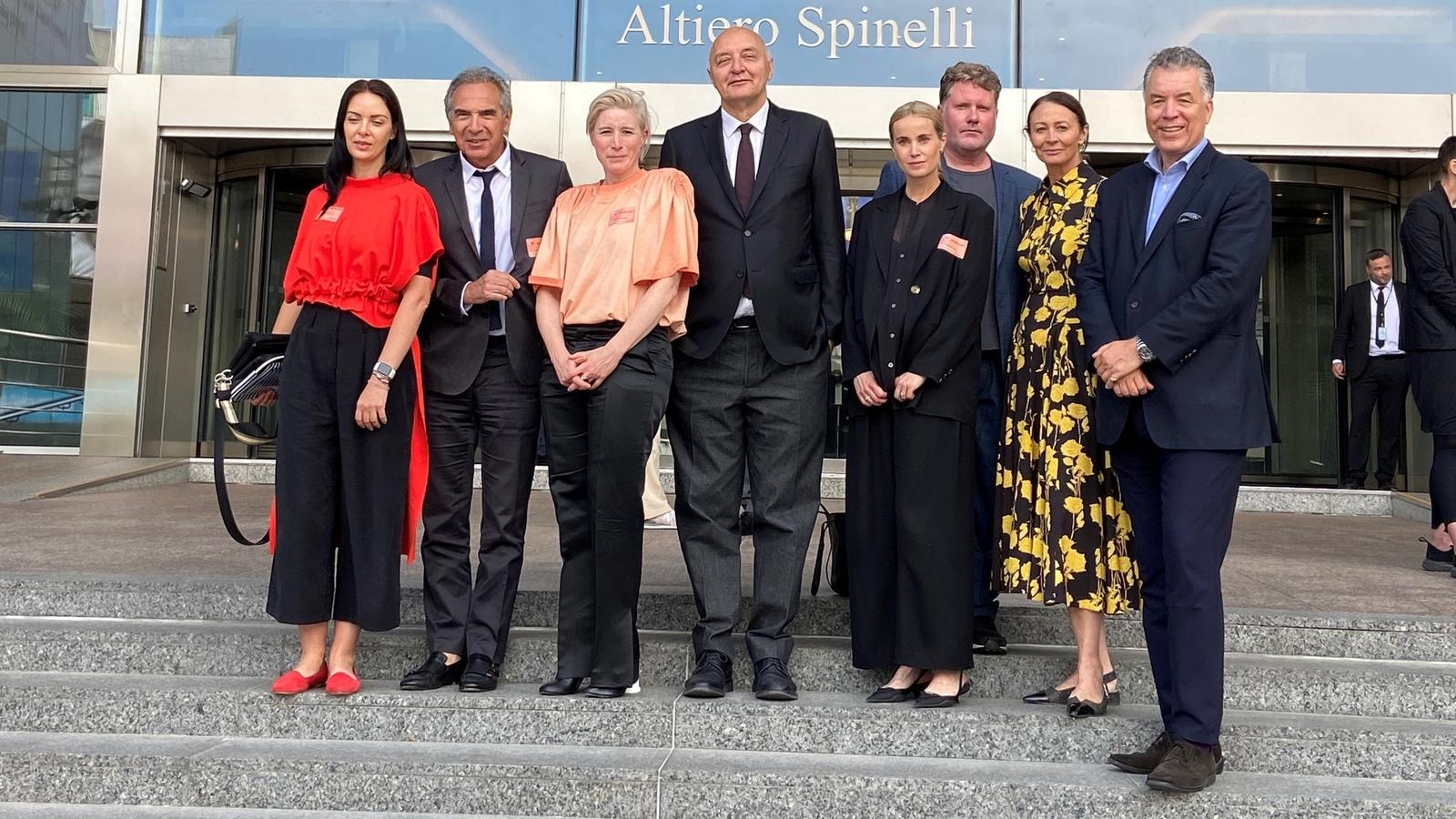 From left, Zuzana Bobkova, Carlo Capasa, Elke Timmerman, Pascal Morand, Cecile Thorsmark, Scott Lipinski, Caroline Rush e Christian Ehler a Bruxelles (courtesy Cnmi-Camera nazionale della moda italiana)