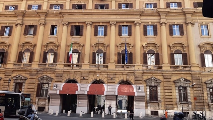 Il Btp Valore chiude con una raccolta di 18,2 miliardi. Confermati i tassi al 3,25% e 4%