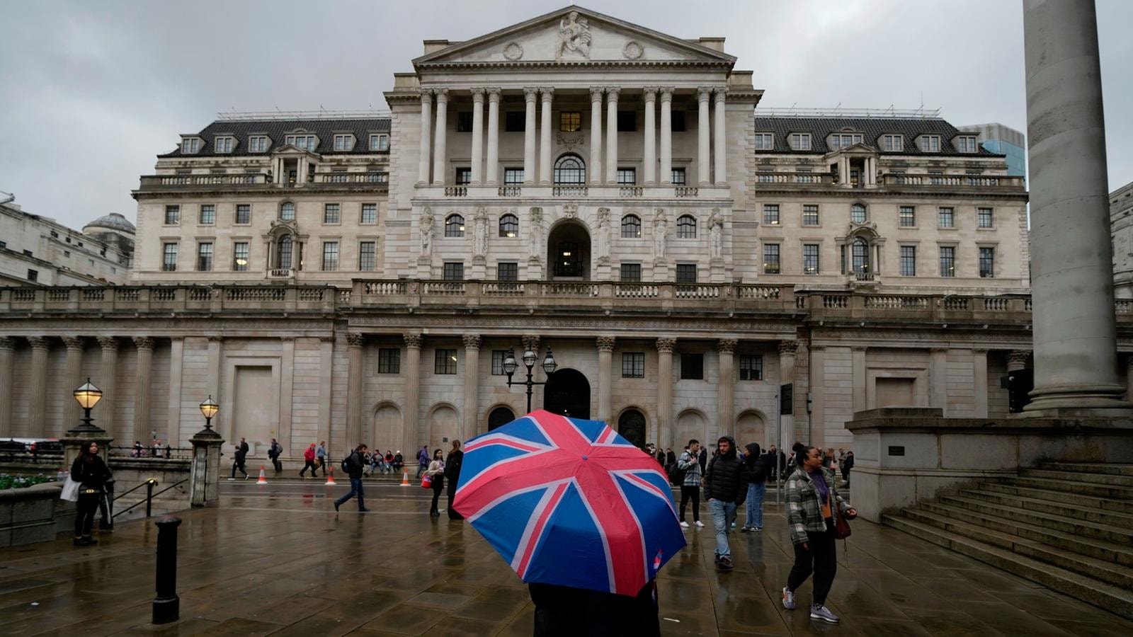 Bank of England pi&ugrave; falco della Bce: alza i tassi di altri 50 punti base al 5%