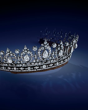 Diamanti, collane e anelli: quanto rendono i preziosiCollana di epoca vittoriana che si può indossare anche come tiara, in oro, argento e diamanti (Christie's)