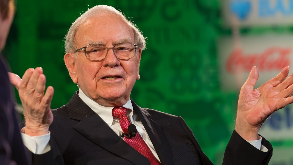 Warren Buffett vende il 70% della sua quota in Activision. Il punto sulla maxi fusione con Microsoft
