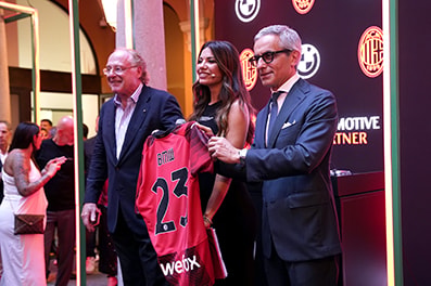 Paolo Scaroni, presidente di AC Milan, la giornalista Federica Masolin e Massimiliano Di Silvestre, a.d. di BMW Italia