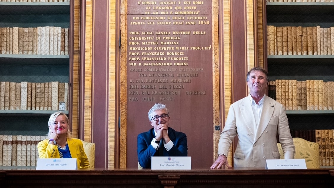 Da sinistra, Sara Pagliai, Maurizio Oliviero e Brunello Cucinelli (courtesy Brunello Cucinelli)