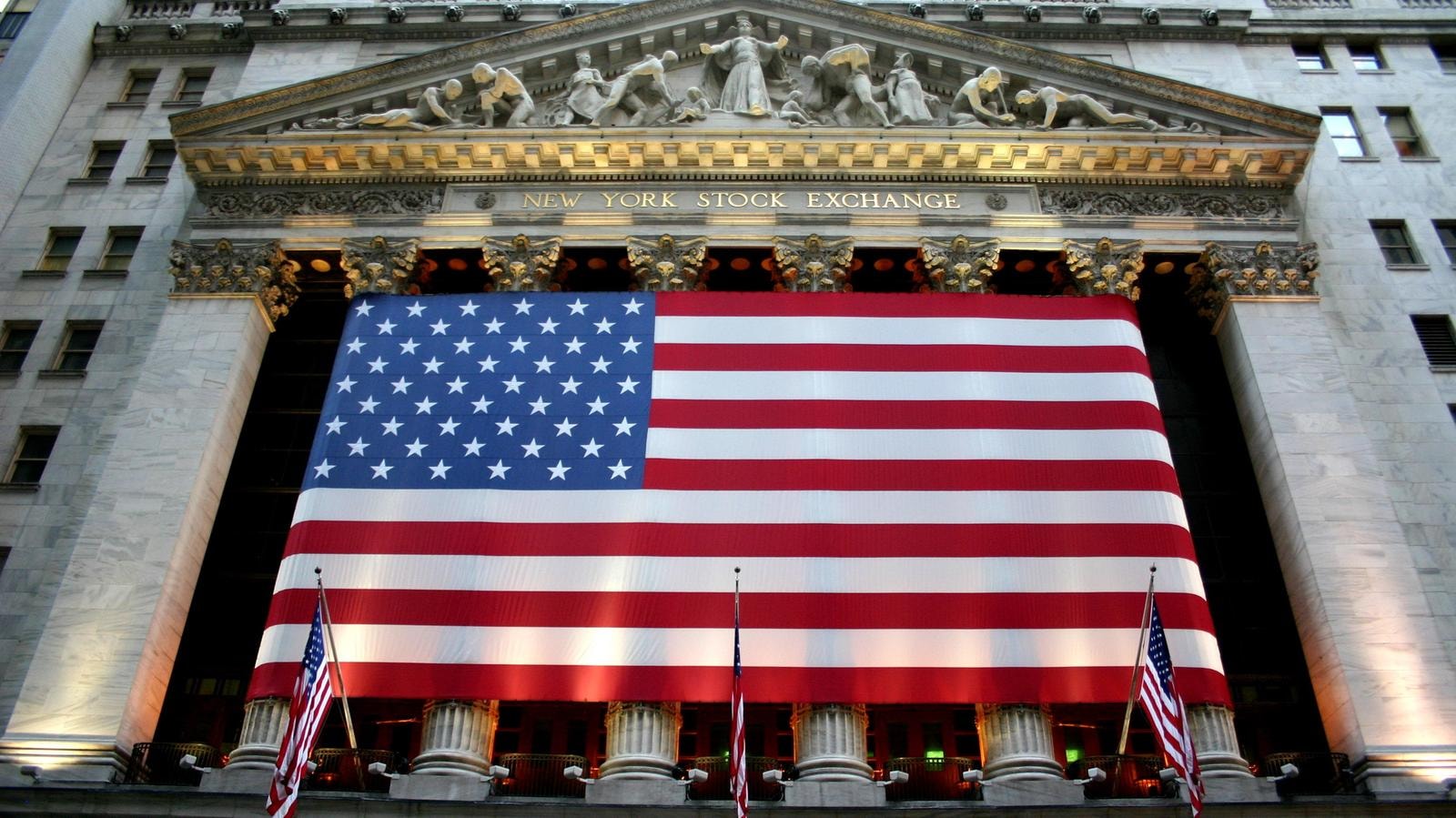 La diretta da Wall Street | Borse Usa poco mosse aspettando la la Fed, Dow Jones +0,1% Banc of California a un passo dall’acquisto di PacWest