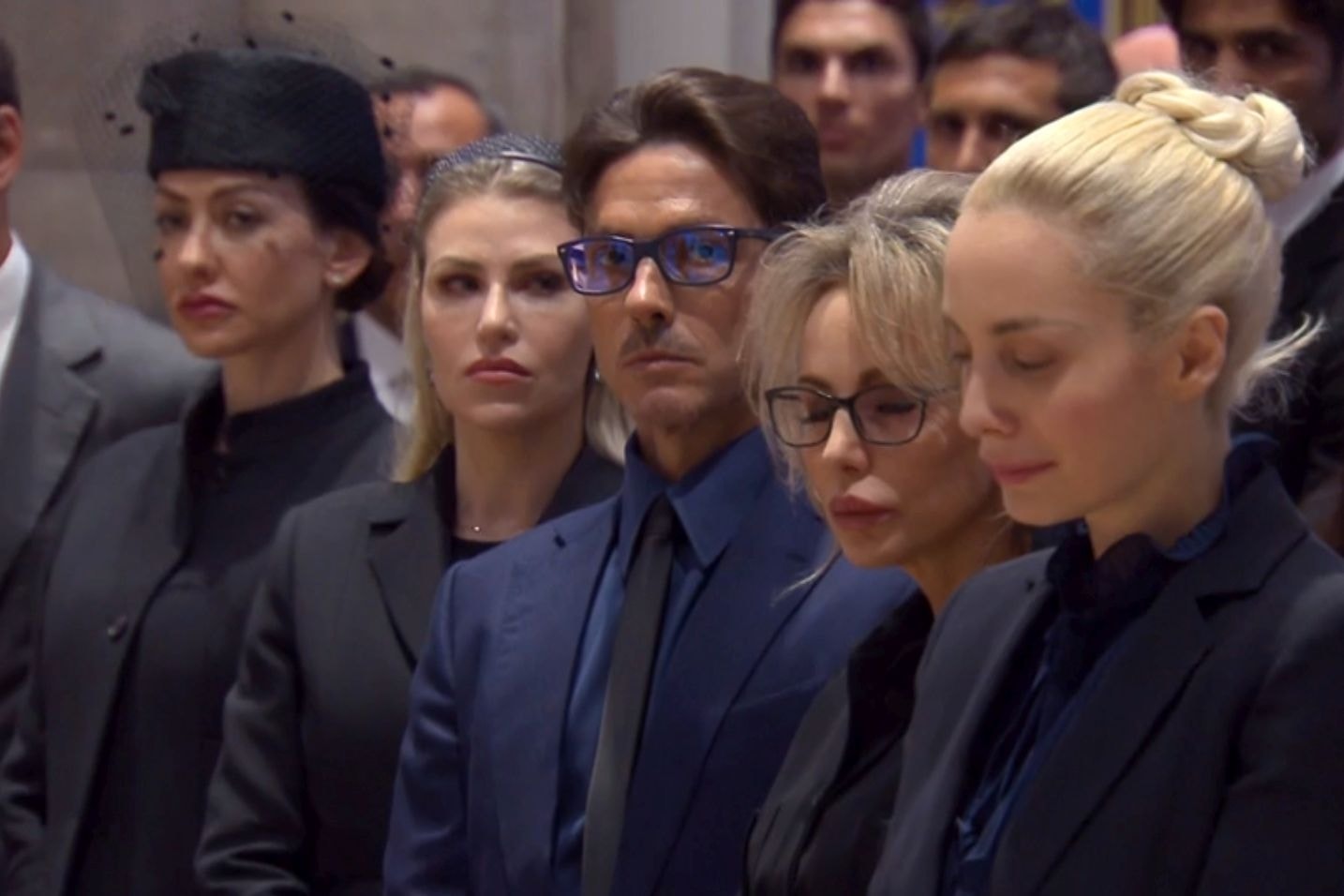 Eleonora, Barbara, Pier Silvio e Marina Berlusconi con Marta Fascina