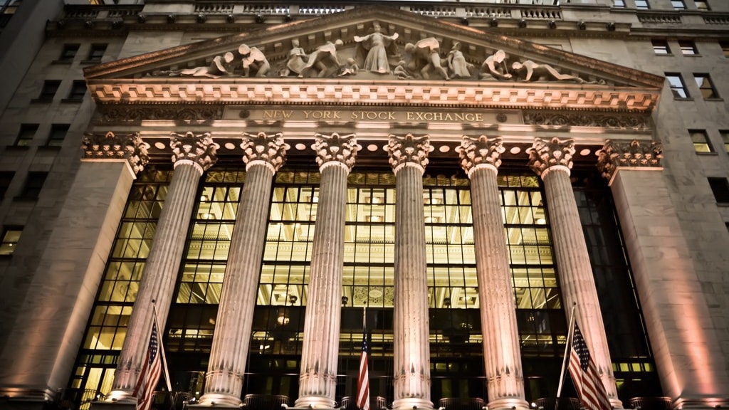 La diretta da Wall Street | Borse Usa in rosso, Nasdaq -0,4%. Dollaro in difficolt&agrave;