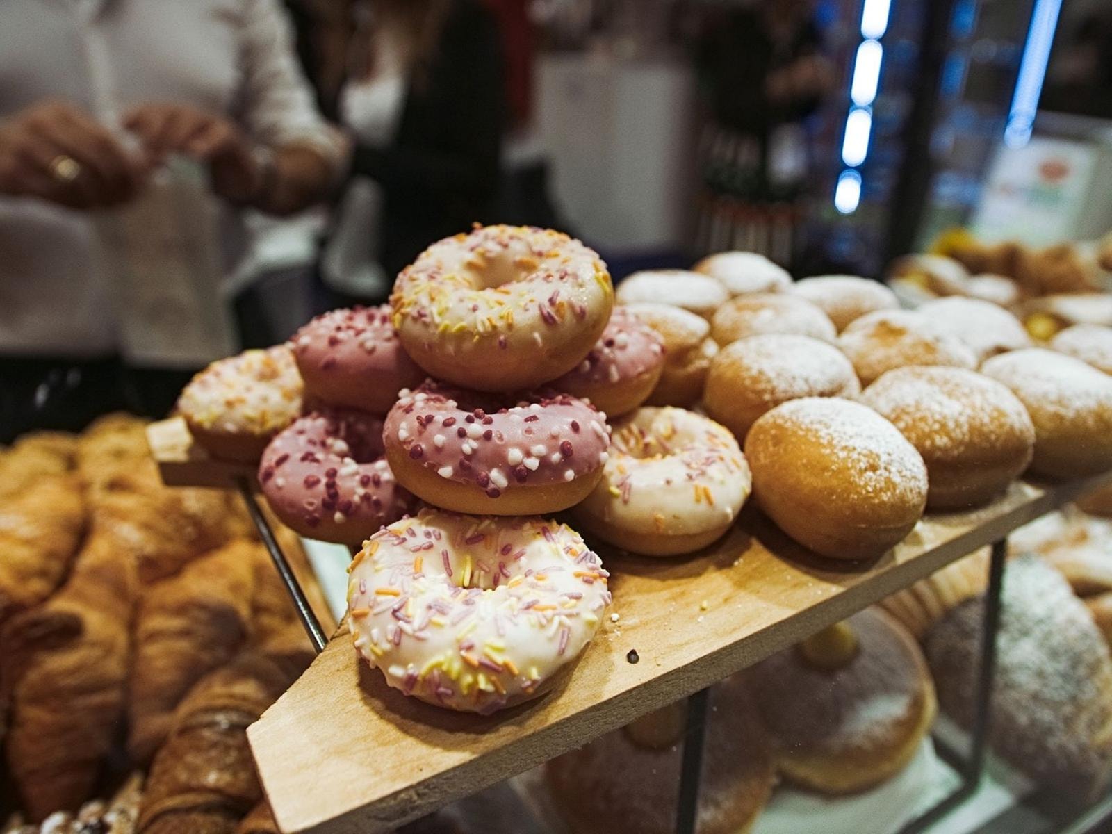 Marketing, a New York vale la teoria del croissant: devi correre per avere il dolce pi&ugrave; prezioso