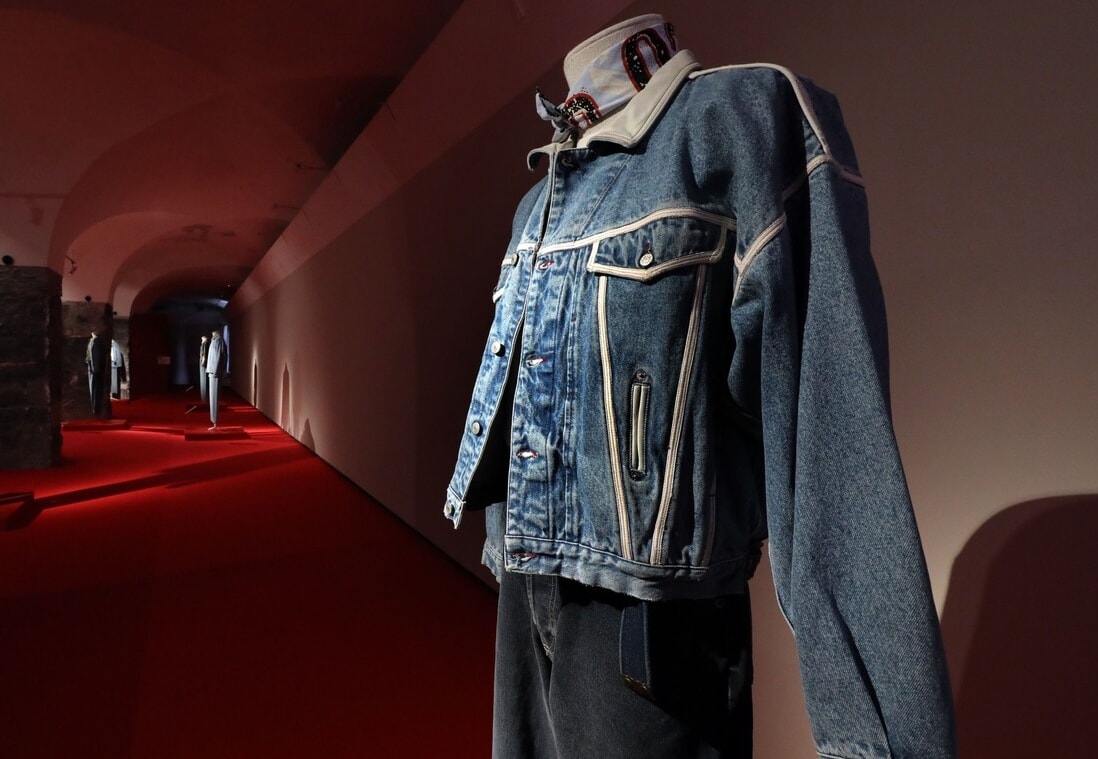 Un capo in denim (courtesy Genova jeans)