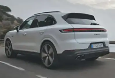 Porsche Cayenne, il Suv convince anche in veste ibrida