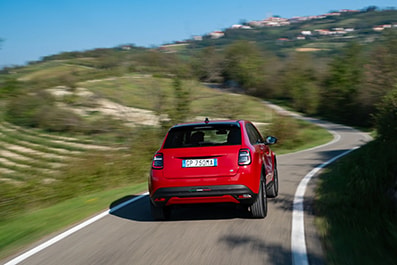 La Nuova Fiat 600e, l’auto del boom economico ora è un Suv elettrico spazioso e versatile