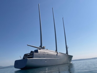 Barcolana, vince Arca. Ma gli occhi sono puntati sul mega yacht russo confiscato (che costa caro all’Italia)Barcolana, vince Arca. Ma gli occhi sono puntati sul mega yacht russo confiscato (che costa caro all’Italia)