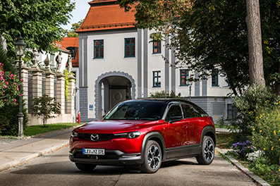 Mazda MX-30 R-EV, una crossover plug-in