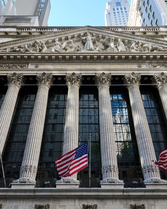 La sede del New York stock exchange a Wall street