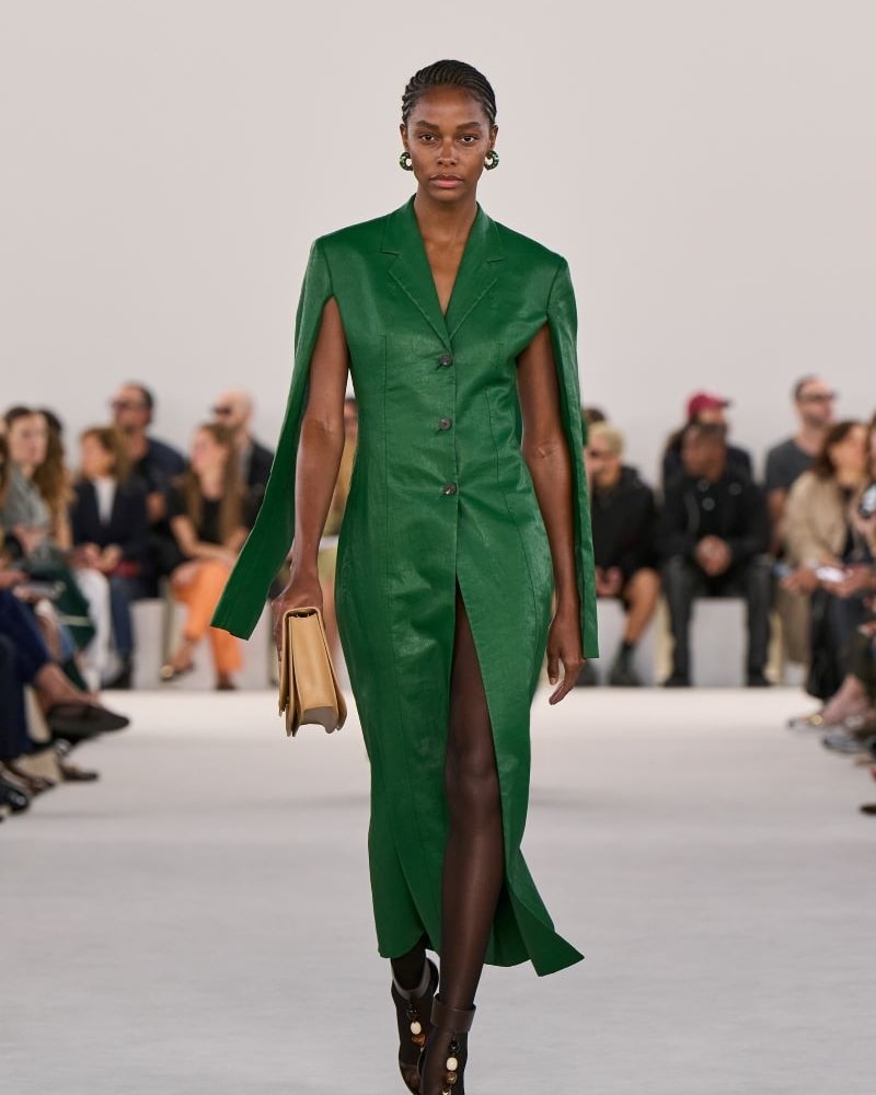 Un look primavera-estate 2024 di Ferragamo (courtesy Ferragamo)