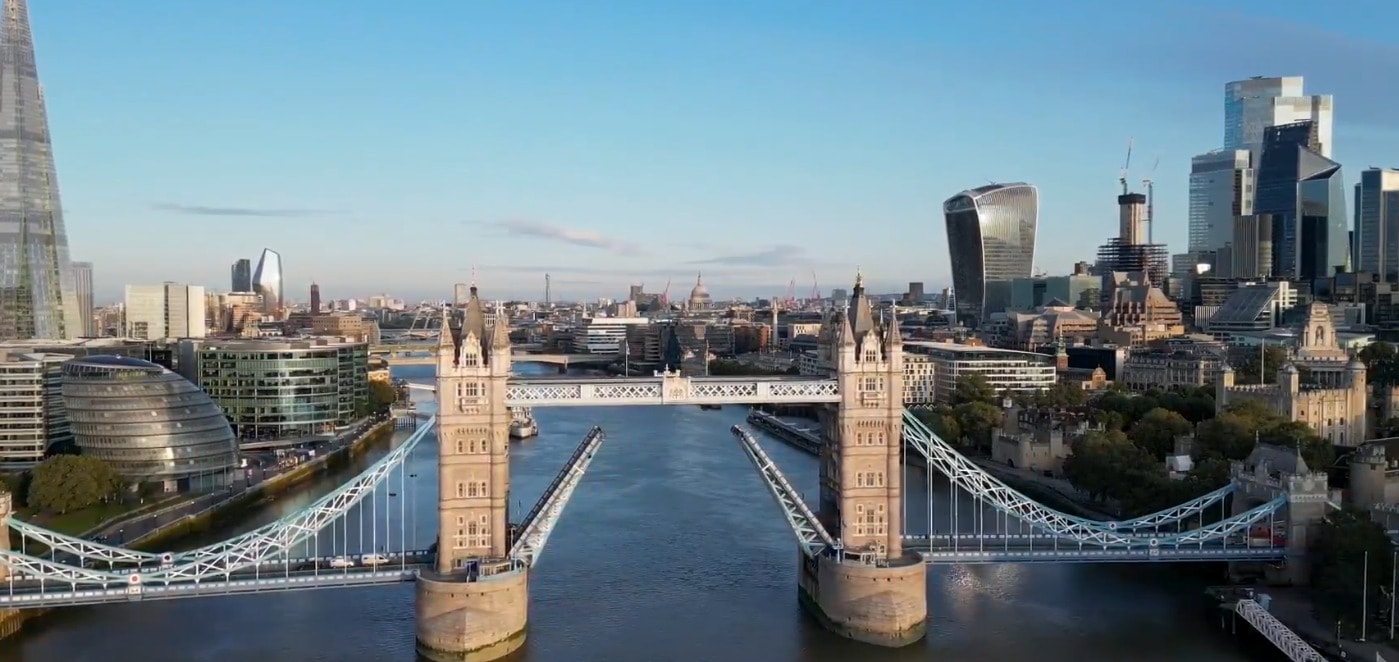 Il mercato delle case di lusso di Londra &egrave; in crisi da anni. Ma alcuni prezzi non vogliono  scendere
